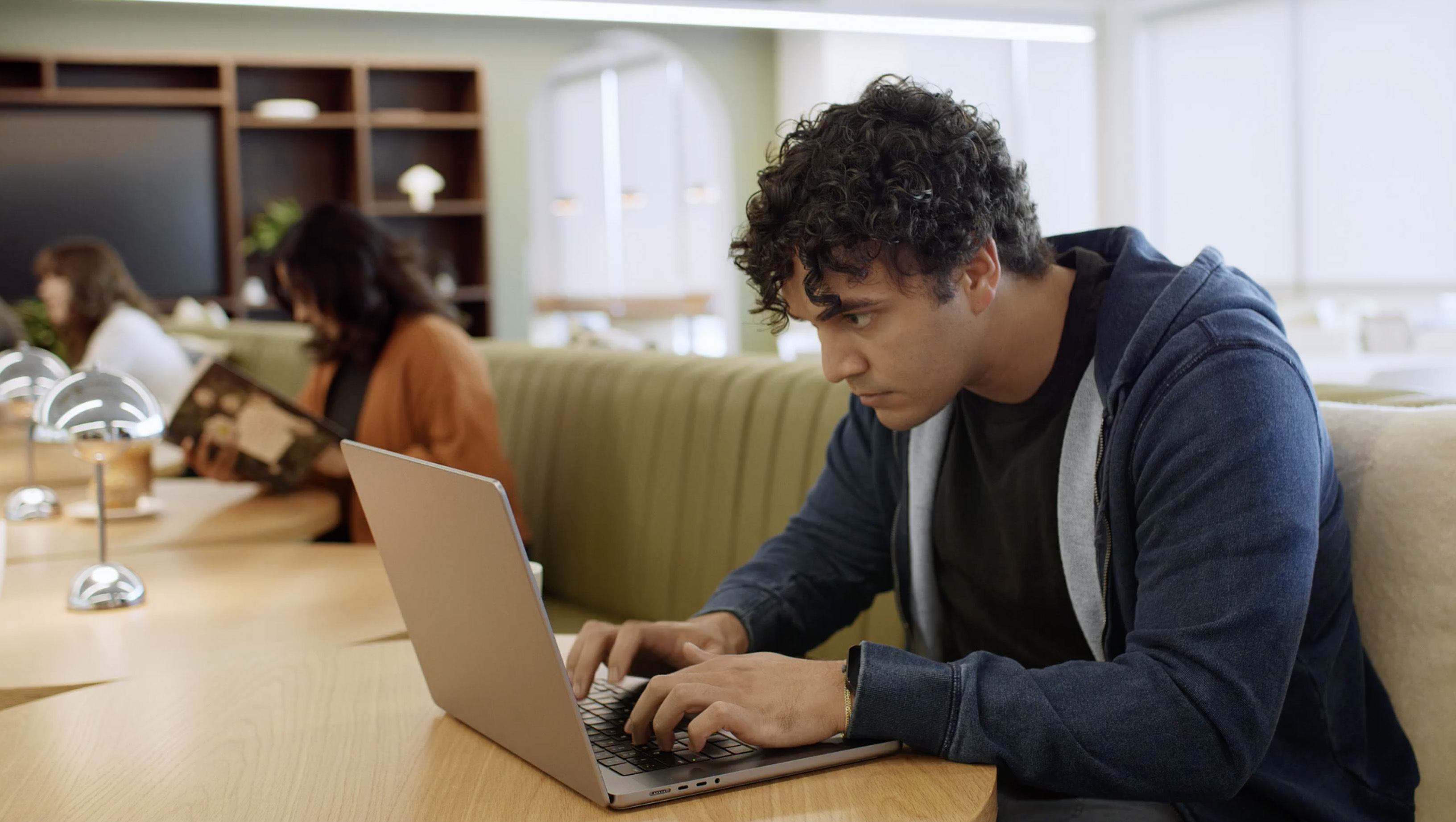 Watch AI Runtime Security <br/>thwart an attack.